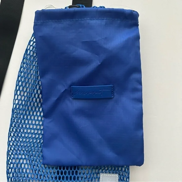 FP Movement Mini Mesh Sling Bag - Picture 8 of 13